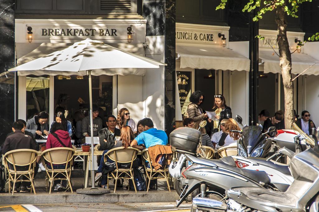 Habitat Apartments Batllo Barcelona Bagian luar foto