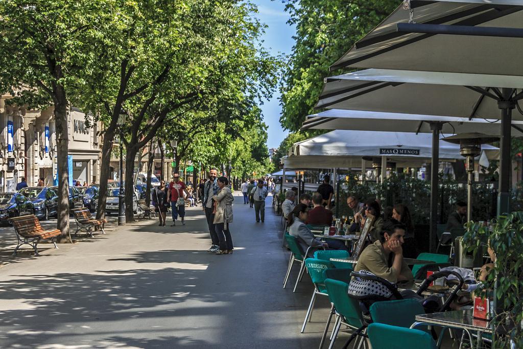 Habitat Apartments Batllo Barcelona Bagian luar foto